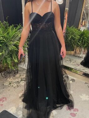 Elegant Black Spaghetti-Strap Evening / Prom Dress